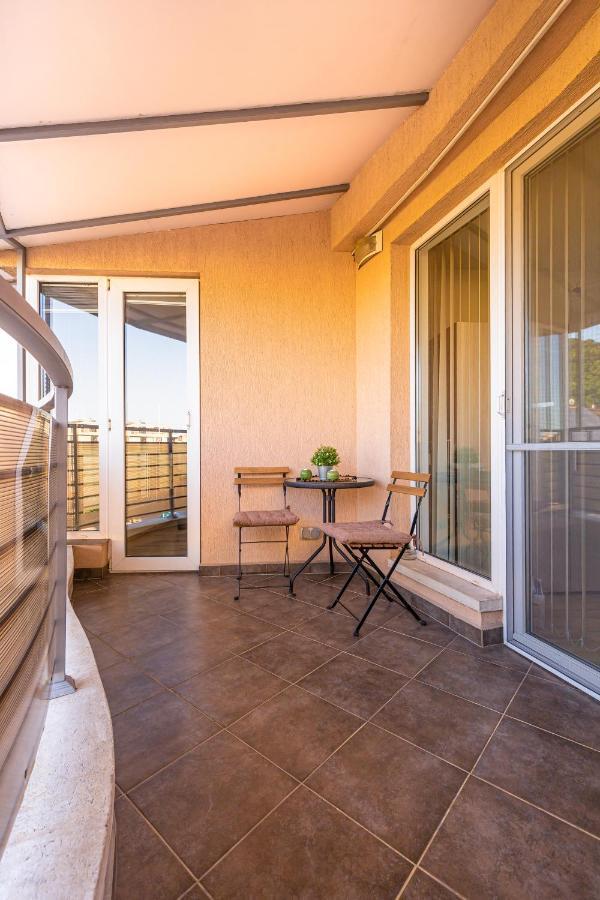 Nice 1Bd Apartment Next To Medical University By Flat Mаnager Plovdiv Kültér fotó